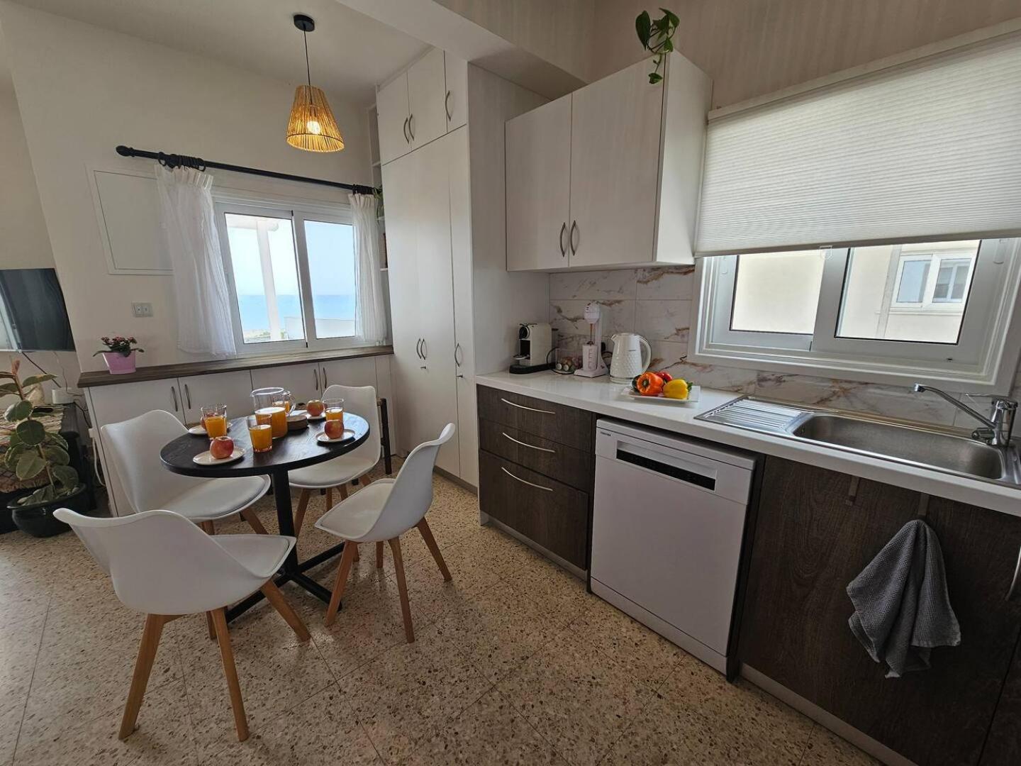 Ammos Beachfront Villa Paradise Larnaca Exteriér fotografie