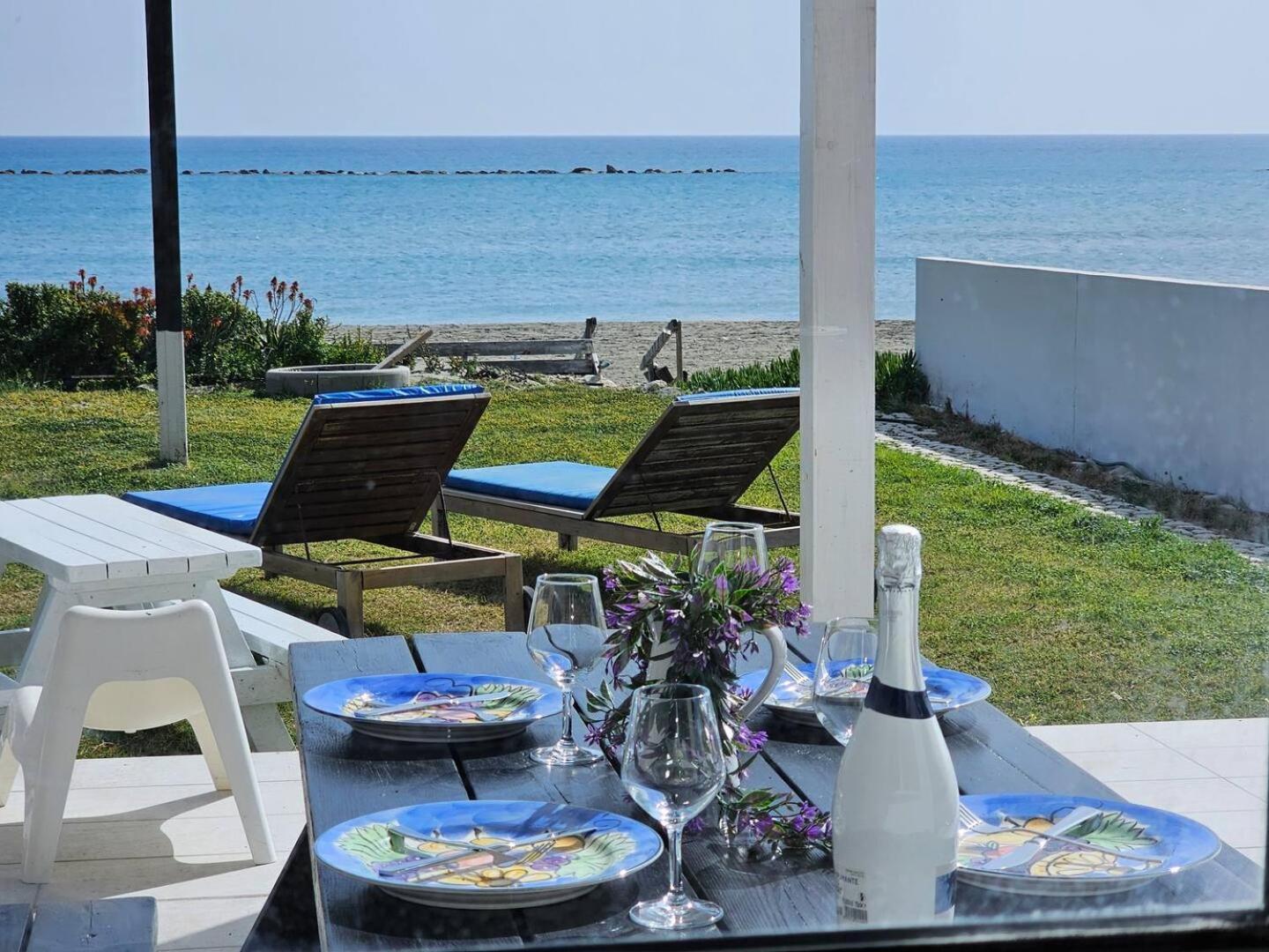 Ammos Beachfront Villa Paradise Larnaca Exteriér fotografie