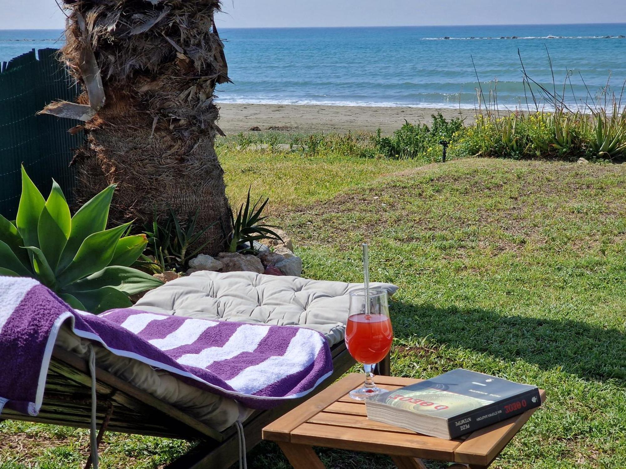 Ammos Beachfront Villa Paradise Larnaca Exteriér fotografie