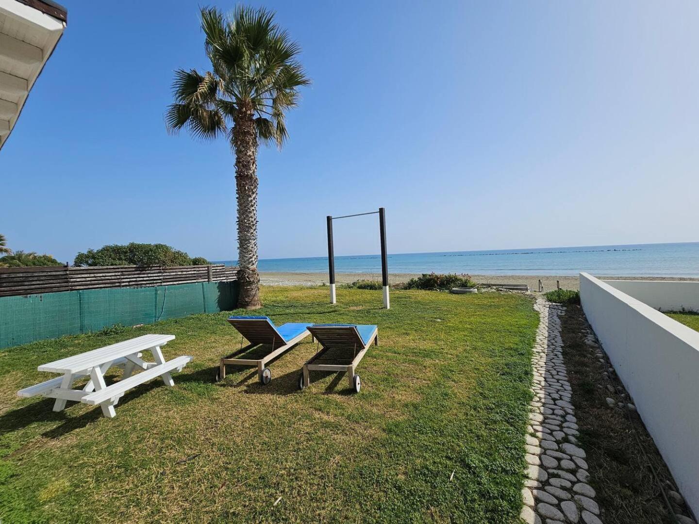 Ammos Beachfront Villa Paradise Larnaca Exteriér fotografie